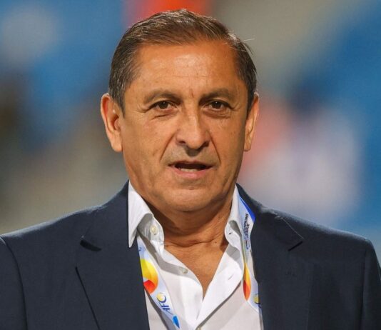 Ramón Díaz suena para ocupar el banco de suplentes en Perú