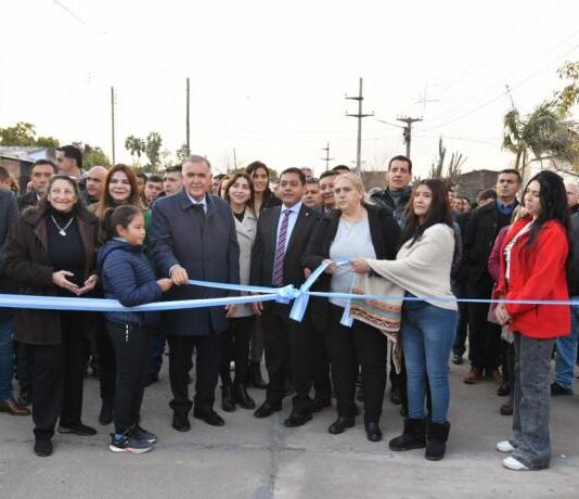 El Gobierno habilitó obras de pavimentación en el Barrio Mutual San Martín