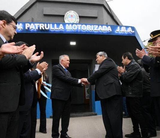 Jaldo inauguró dependencias policiales y entregó equipamiento en Alberdi