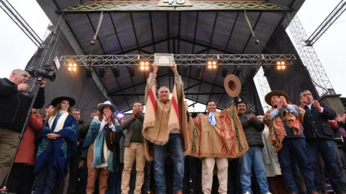 Jaldo-recibio-la-Feria-de-Oro-en-el-cierre-de.jpg