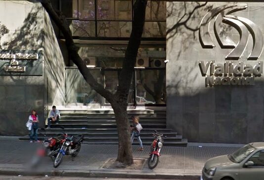 La Justicia suspendió el decreto de Milei que disolvió Vialidad Nacional
