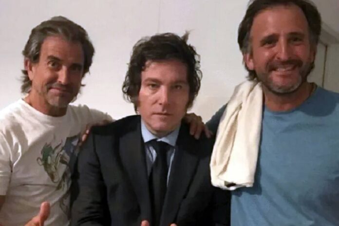 milei-con-los-hermanos-benegas-lynch-bertie-y-PG6RDZD3FFCBRP2B6DL5N5NQVU.jpg