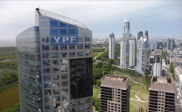 ypf-15-08.jpg