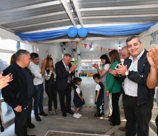 Jaldo inauguró el nuevo edificio del Nivel Inicial en la Escuela Thames