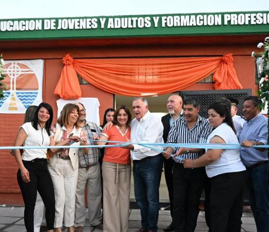 Jaldo inauguró varias obras y entregó vehículos en Alderetes