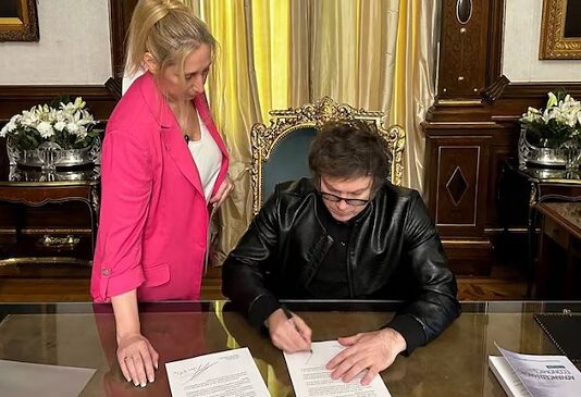 Javier Milei firmó el veto a la ley de financiamiento universitario