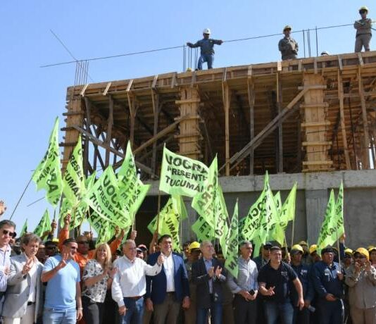 Jaldo recorrió la primera etapa del Procrear Tucumán