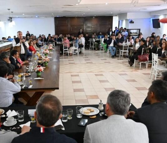 Jaldo se reunió con intendentes y concejales de toda la provincia