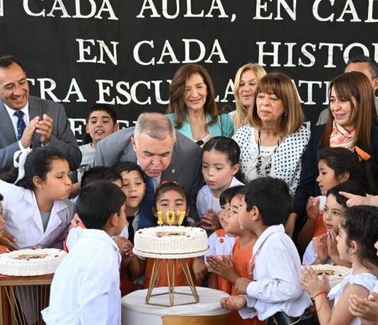 Jaldo visitó la escuela donde cursó la primaria y celebró los 107 años de su creación