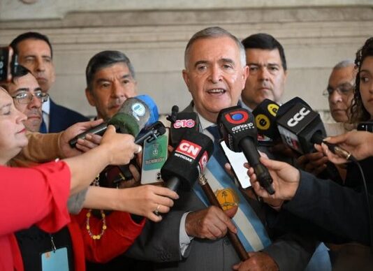 El Gobernador respaldó el conteo por distrito
