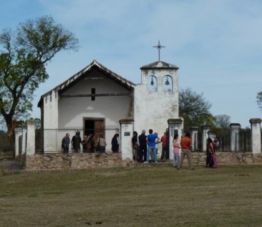 Profanaron una capilla en Córdoba y robaron elementos religiosos y domésticos