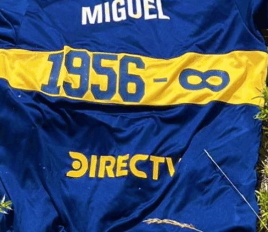 La camiseta de Boca por el homenaje a Miguel Russo, cayó en un pueblo de Uruguay