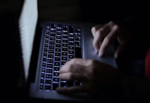 Atraparon a un policía federal con videos de abuso infantil