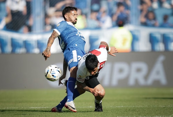 river-velez.jpg