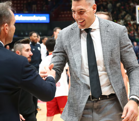 Luis Scola fue agredido tras un partido