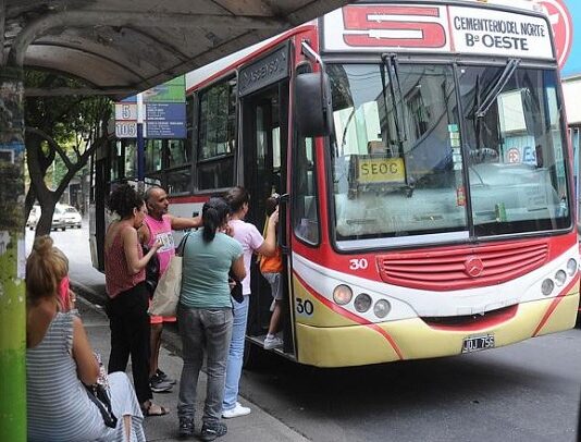 el Gobierno dictó la conciliación obligatoria en el conflicto salarial de la UTA