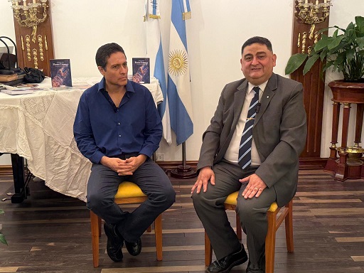 David Gabriel Gatica, entre la sabiduría de los aforismos, la poesía y su admiración por Robin Wood