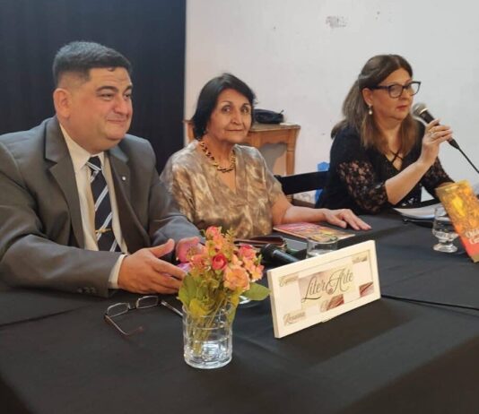 «Ojal del crepúsculo» fue canción, poesía y emoción en una brillante presentación