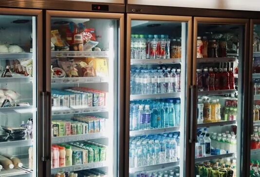 se hundió 6,3% mensual en febrero