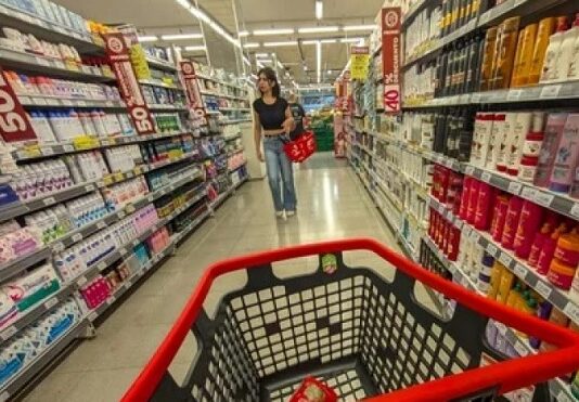 La inflación fue de 2,9% en febrero y acumuló 33,1% en los últimos doce meses