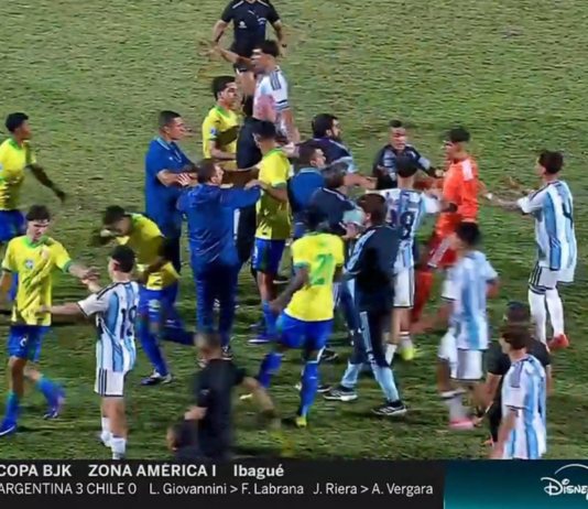 La pelea entre Argentina y Brasil en el Sudamericano Sub 17