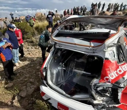 murió un espectador tras el despiste de un auto