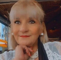 Ciclo Malvinas por Siempre: la escritora y cantante jujeña Ketty Marteau