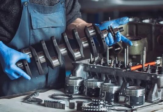 La economía se hundió 2,6% mensual en febrero, su peor retroceso desde diciembre de 2023