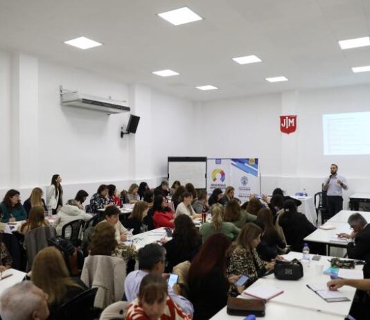 El Gobierno lanzó la 2ª Etapa de Capacitación Docente en Inteligencia Artificial