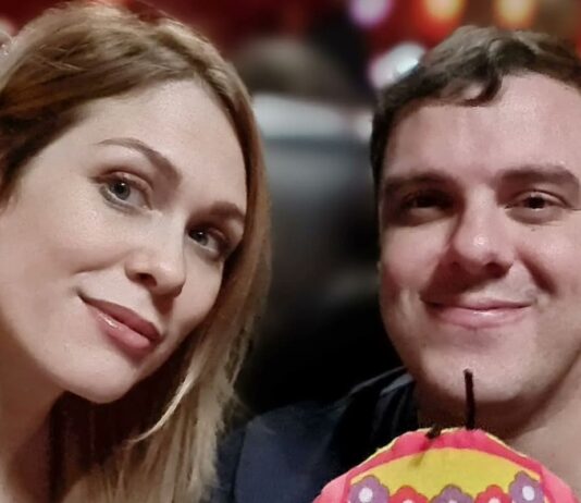 La guerra libertaria que explotó en las redes tocó a dos espadas de Milei y llegó al streaming ultraoficialista