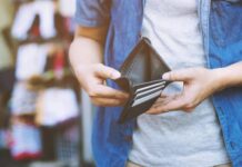 tras la caída de febrero, se agranda la brecha entre sectores