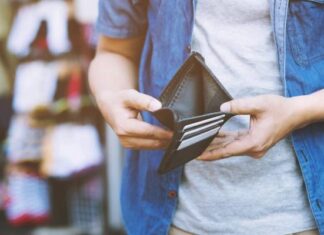 tras la caída de febrero, se agranda la brecha entre sectores