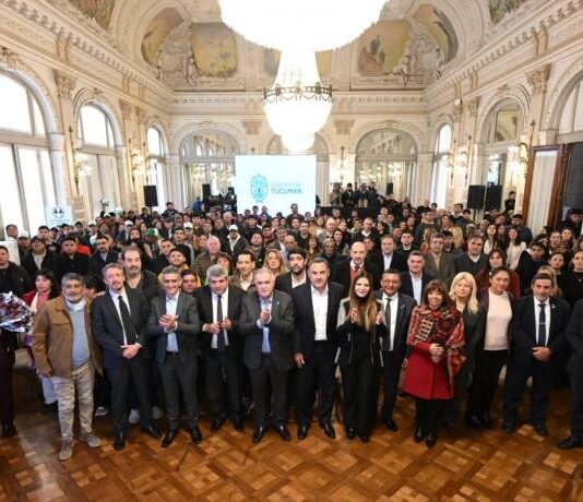 Jaldo entregó equipamiento y firmó convenios por más de $168 millones para fortalecer cooperativas tucumanas