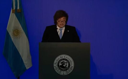 Javier Milei anunció una baja en las retenciones para el trigo, la cebada y la soja