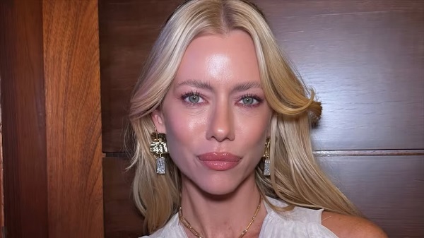 nicole-.jpg