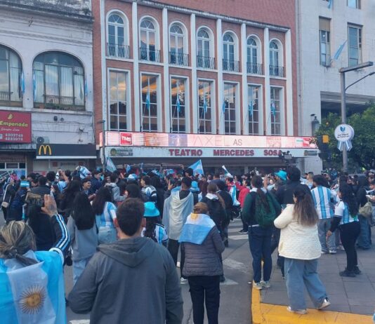 Los festejos en Plaza Independencia por la clasificación