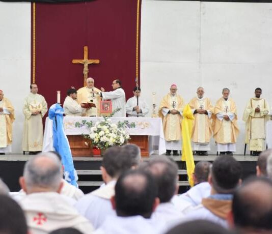 Corpus Christi: autoridades acompañaron la celebración central en Plaza Independencia