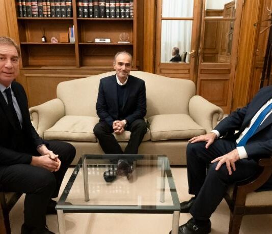 Jaldo mantuvo una reunión de trabajo con autoridades nacionales