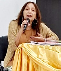 Melcy-Ocampo-hablando-chica.jpg