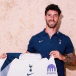 Marcos Senesi fue presentado en el Tottenham