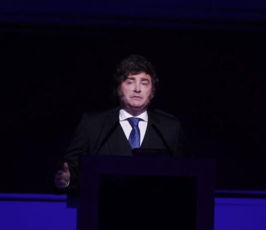 Javier Milei y sus medidas, en vivo: cambios en Economía y tensiones por el financiamiento universitario