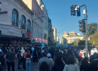 Por disturbios en Plaza Independencia, hay 11 personas detenidas