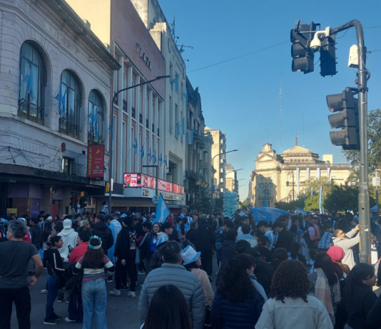 Por disturbios en Plaza Independencia, hay 11 personas detenidas