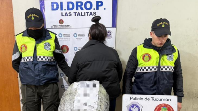 Secuestran encomienda con una piedra de cocaína de casi 1