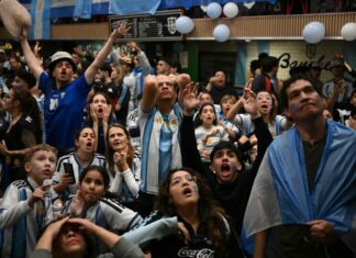 Milei, obligado a levantar el ánimo… y la economía
