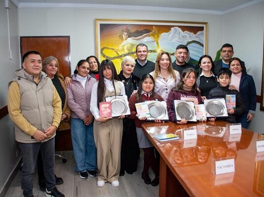 reconocimiento a alumnos que participaron de «Trascender el Origen»
