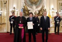 Javier Milei recibió las credenciales del nuevo nuncio apostólico