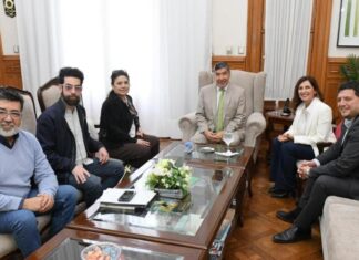 Acevedo recibió a los organizadores de la Bienal de Fotografía Documental