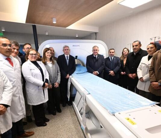 Jaldo inauguró un tomógrafo de última tecnología en el Hospital Centro de Salud
