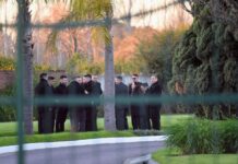 El último adiós al papá de Messi: Lío, la familia y los hinchas en en el cementerio